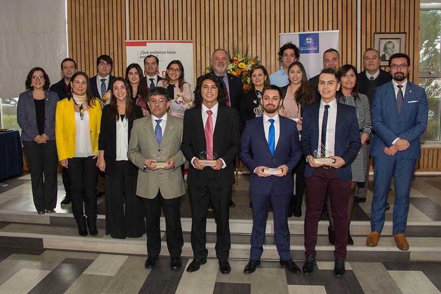 Nueve estudiantes y un académico UFRO obtienen becas Santander Universidades